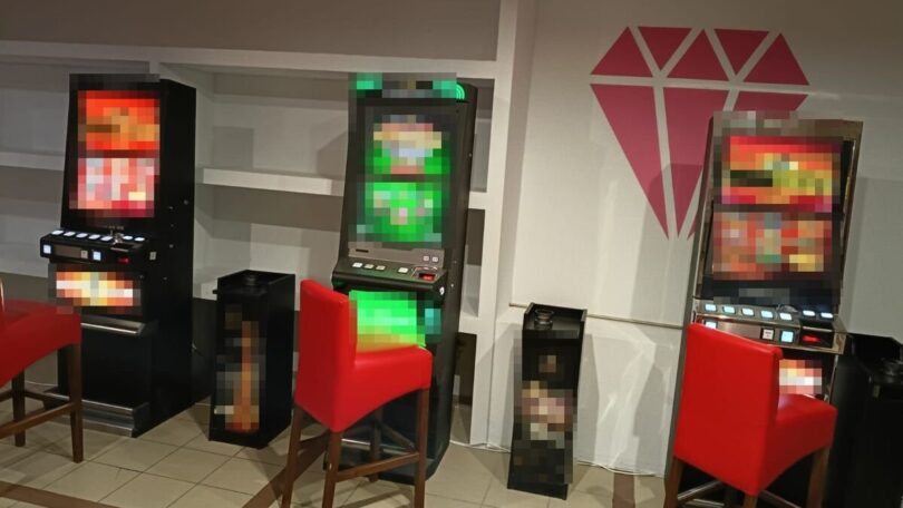 Trzy automaty do gier zabezpieczone w nielegalnym salonie w Łukowie
