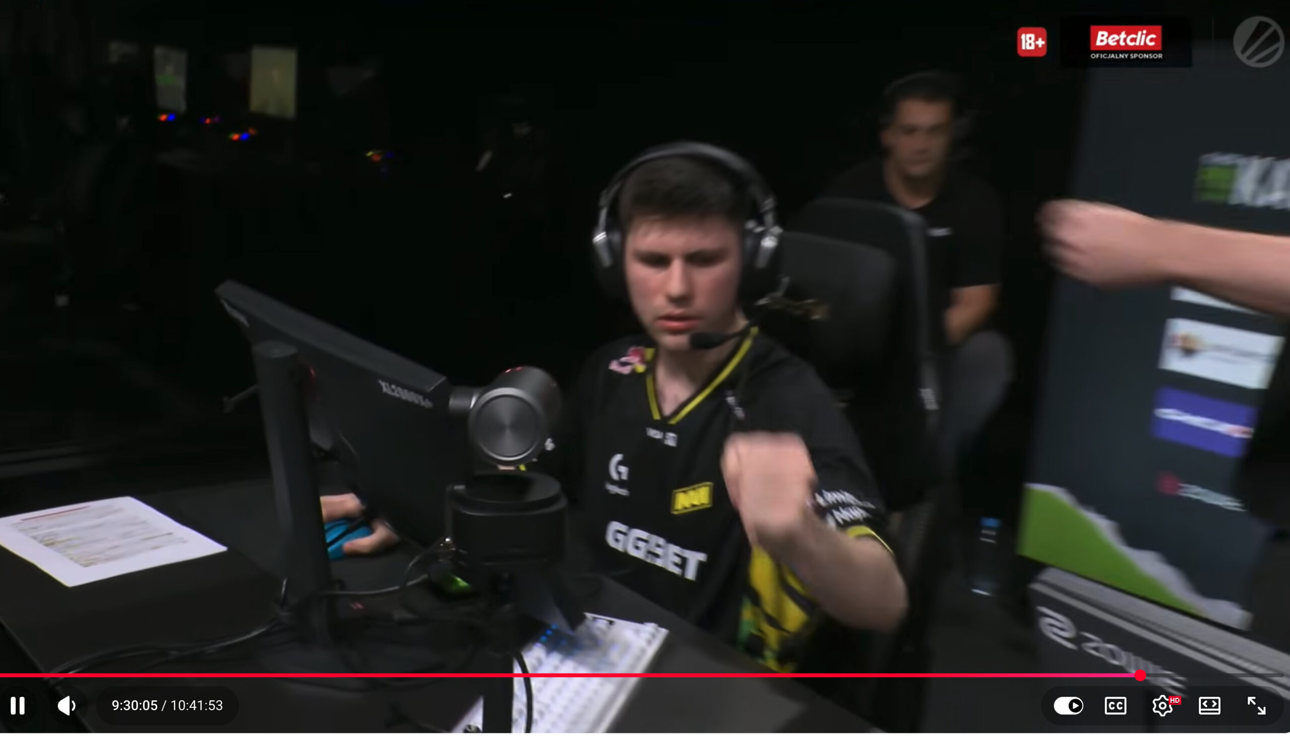 ESL Pro League Katowice: logo GGBET na&nbsp;czarnej odzieży